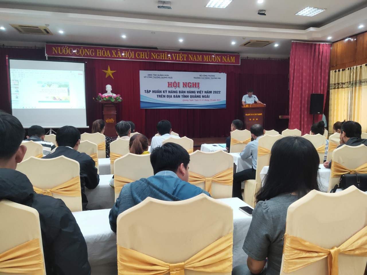 Khai giảng lớp tập huấn kỹ năng bán hàng Việt năm 2022 trên địa bàn tỉnh Quảng Ngãi