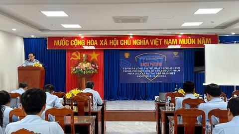 Chi cục Quản lý thị trường tỉnh Quảng Ngãi tổ chức Hội nghị tập huấn công tác xử phạt vi phạm hành chính, phổ biến pháp luật và hướng dẫn phân biệt hàng thật – hàng giả
