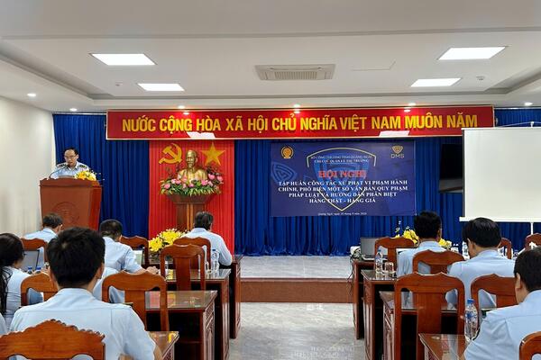 Chi cục Quản lý thị trường tỉnh Quảng Ngãi tổ chức Hội nghị tập huấn công tác xử phạt vi phạm hành chính, phổ biến pháp luật và hướng dẫn phân biệt hàng thật – hàng giả