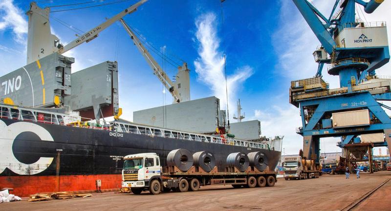 Dù chịu tác động từ biến động giá năng lượng toàn cầu, kinh tế Quảng Ngãi vẫn duy trì đà tăng trưởng tích cực khi chỉ số sản xuất công nghiệp tăng 8,41%. Ảnh: Nguyễn Dương