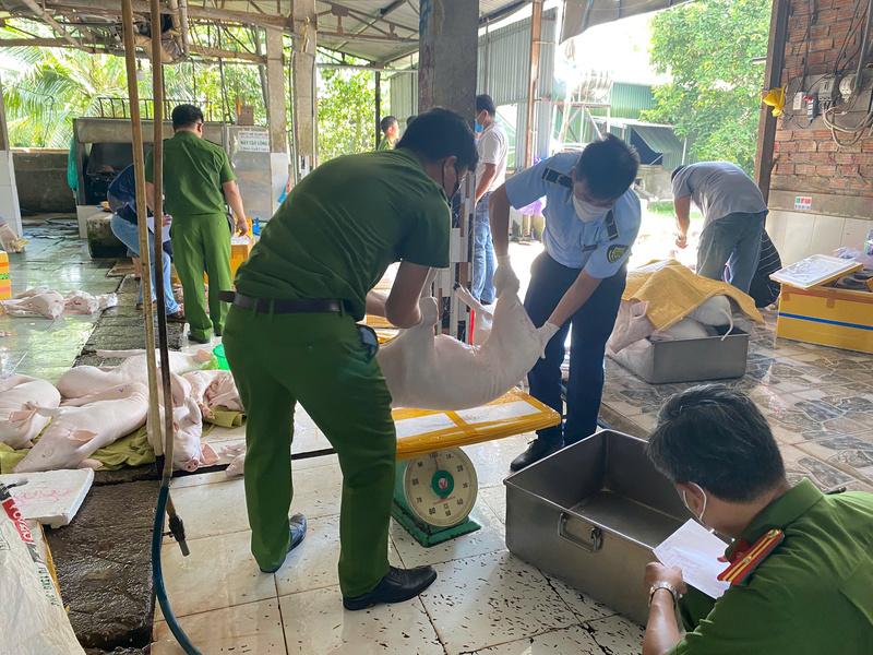 Công tác phối hợp với các địa phương, ban, ngành cũng được tăng cường để kiểm tra, kiểm soát toàn diện hơn. Ảnh: Nguyễn Dương